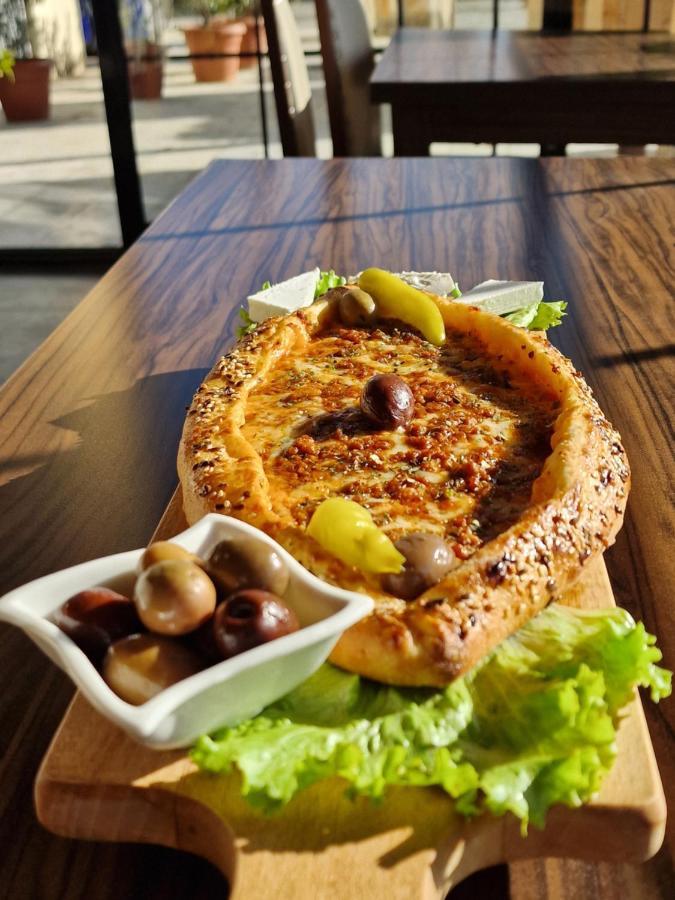 Hotel Yal Restaurant เทโทโว ภายนอก รูปภาพ